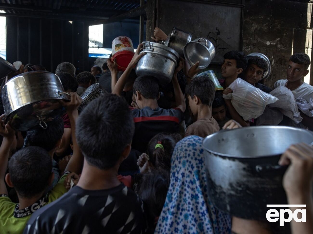 ООН: Після 80 днів повної блокади Гази, унаслідок якої було припинено доправлення продовольчої й іншої допомоги, гуманітарні потреби вийшли з-під контролю