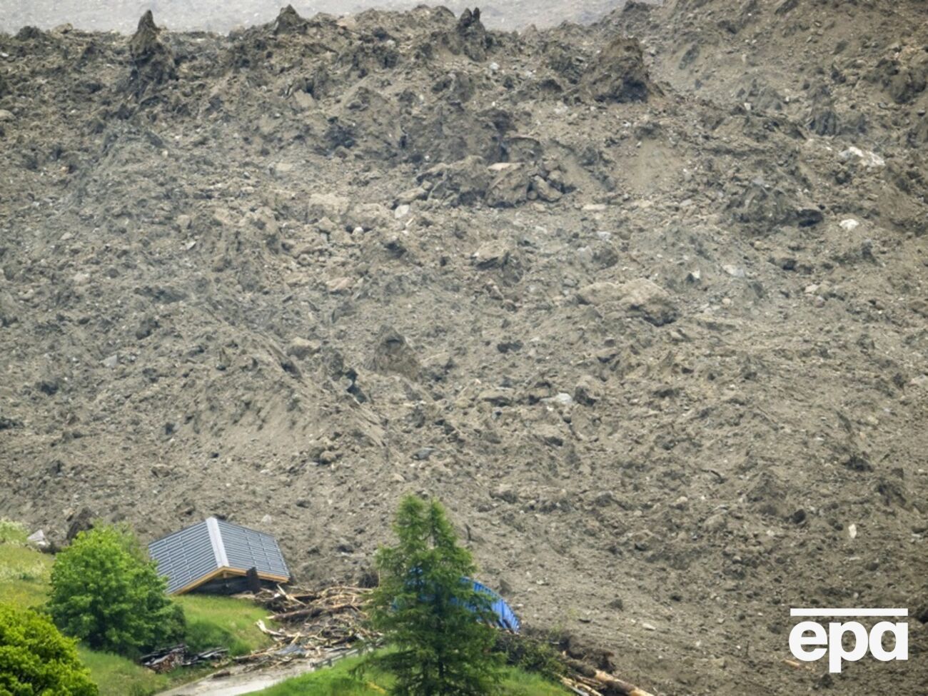 В Блаттене и двух соседних общинах объявили эвакуацию