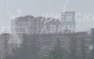 Киев заливает водой