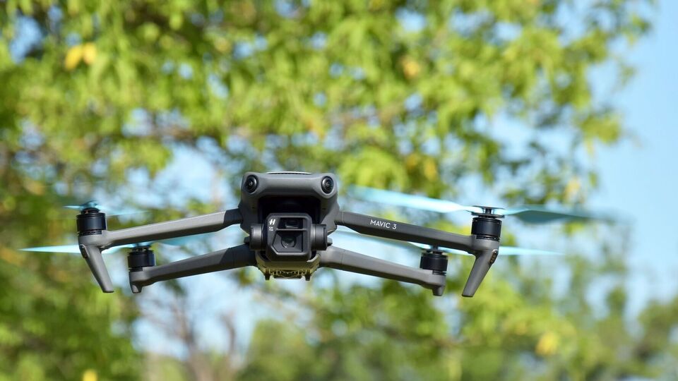 Дрони Mavic використовують на фронті як для аеророзвідки, так і для атак на ворожі цілі