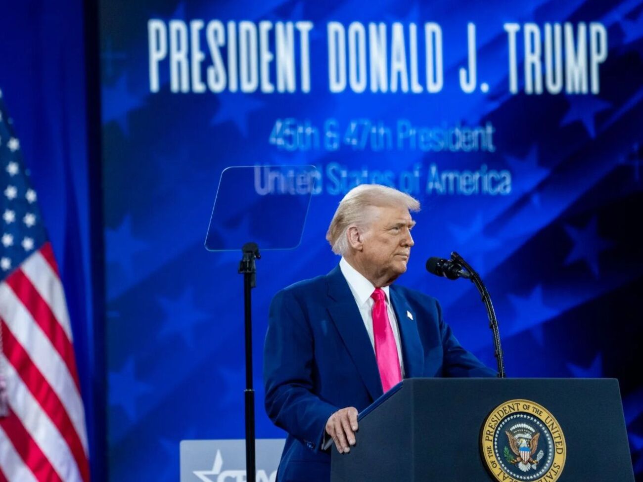 Трампа, імовірно, не надто хвилює війна в Україні, пише видання