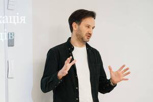 Тихий заявил, что перед возможной встречей с россиянам украинская делегация хочет увидеть российский вариант "меморандума"