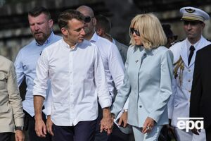 Макрон пошутил над вирусным видео с ним