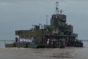 Одного члена екіпажу шукають, пишуть ЗМІ