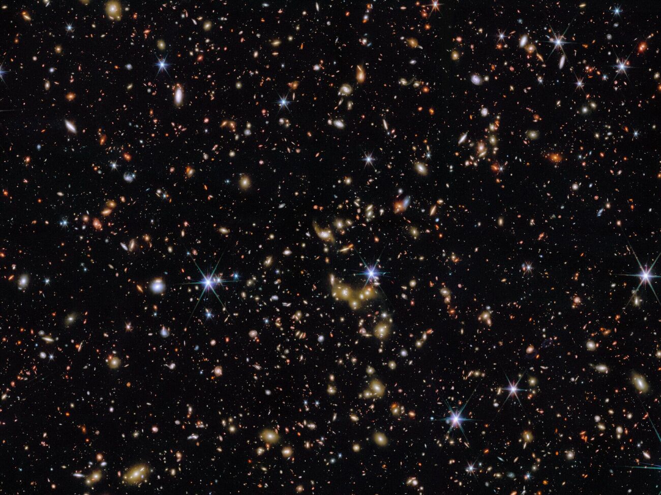 ESA показало "пиршество галактик"