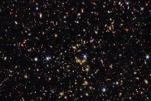 ESA показало "пиршество галактик"