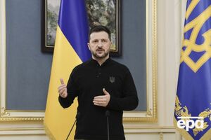 Зеленский подчеркнул, что в Венгрии продолжается внутриполитическая борьба, в которую Орбан втягивает Украину