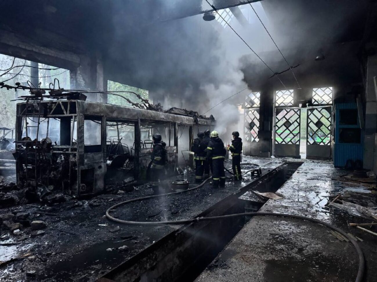 Часть коммунальной техники уничтожена