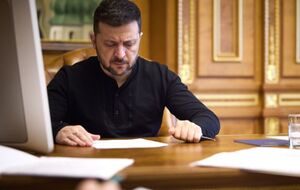 За даними журналістів, українська влада наполягає, що припинення вогню має передувати переговорам про мир