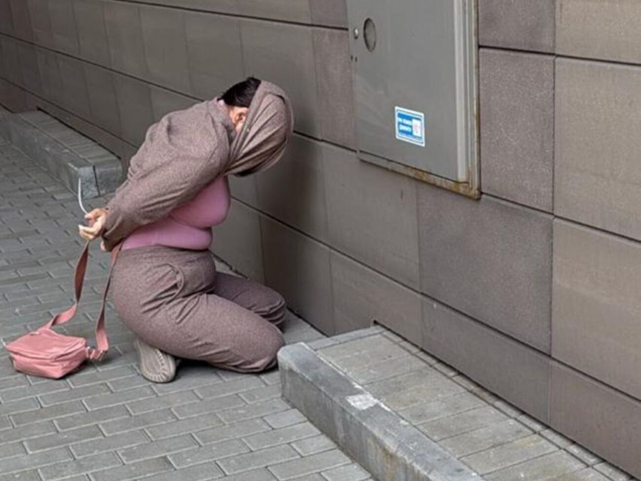 Підозрювана встигла поранити двох людей, зазначив Стерненко