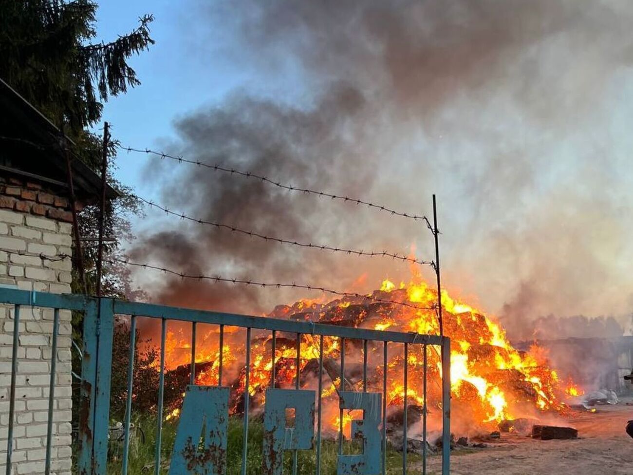 Под удар попали Рыльский и Льговский районы, сообщила местная власть