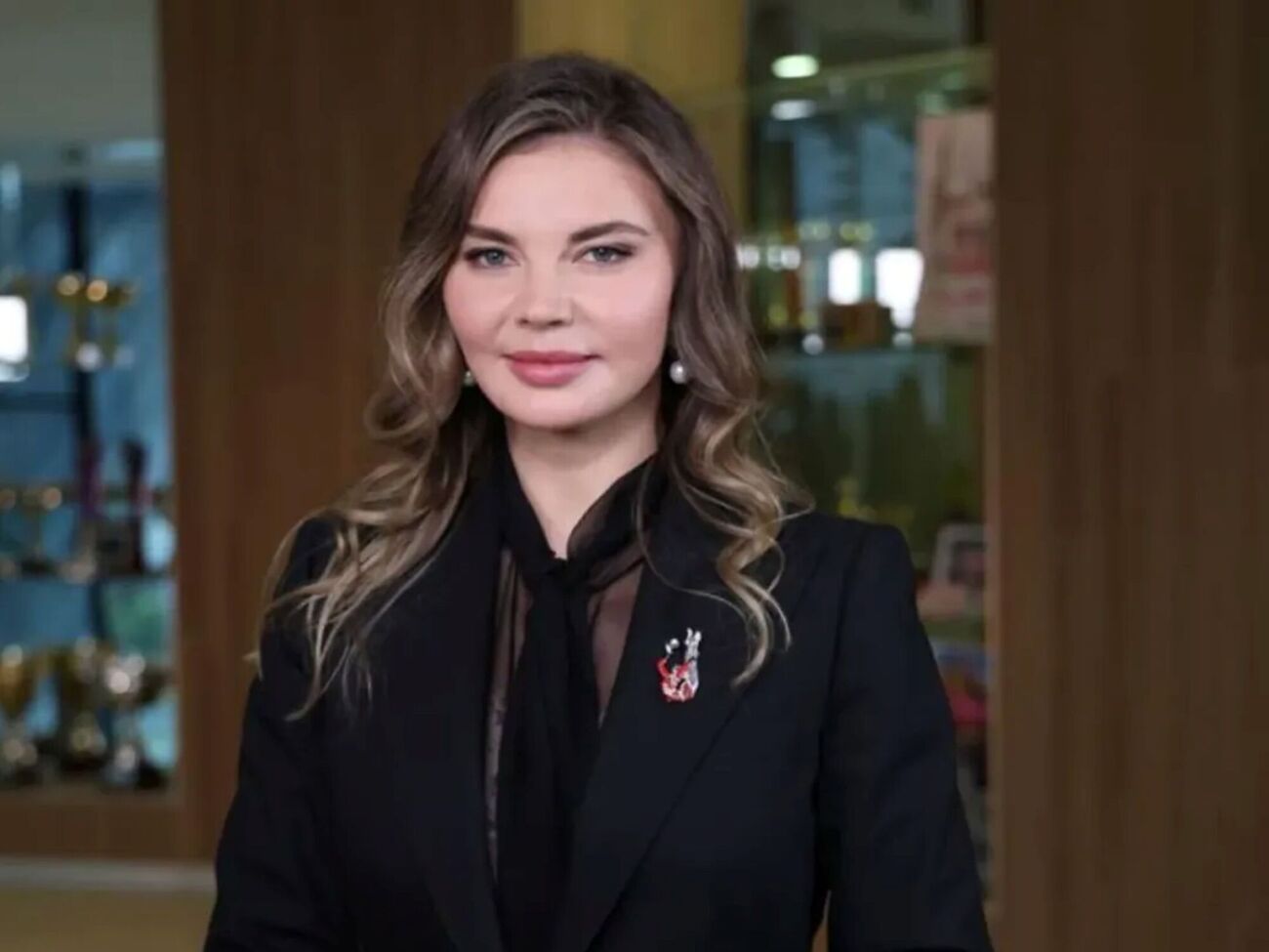 Российские и западные таблоиды неоднократно писали, что Путин имеет личные отношения с Кабаевой