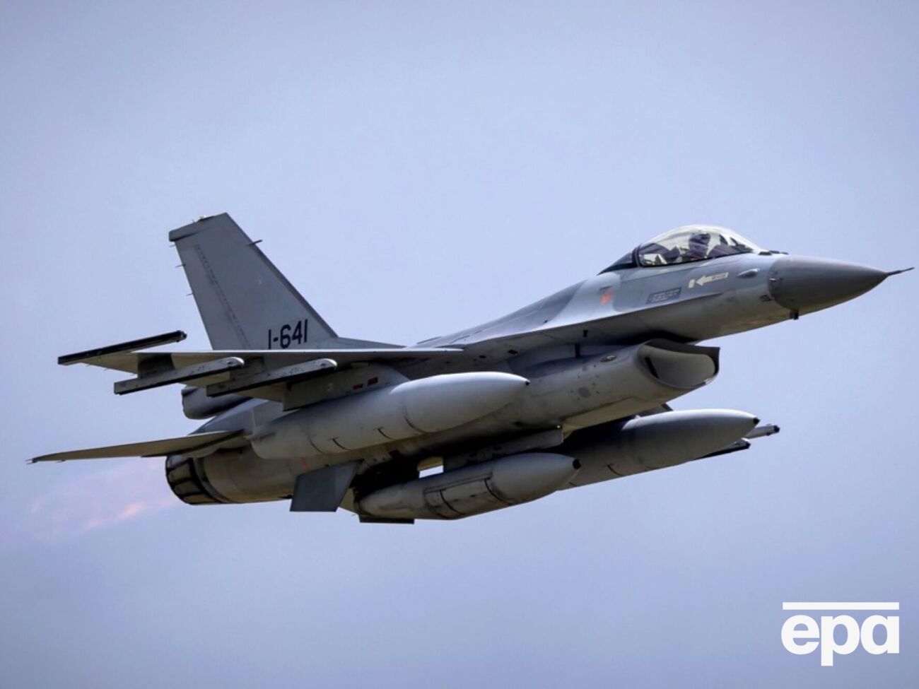 Это программное обеспечение помогает управлять боевыми самолетами, в частности F-16, через Link-16