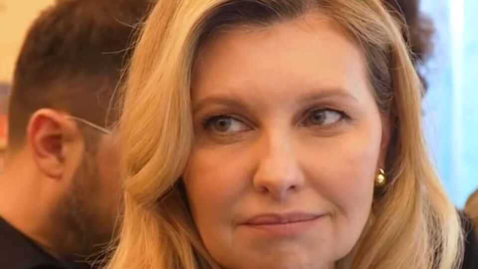 Зеленская часто отдает предпочтение одежде нестандартного кроя