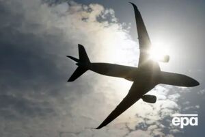 За попередньою інформацією, пілотеса встигла повідомити авіадиспетчерів про технічну несправність двигуна