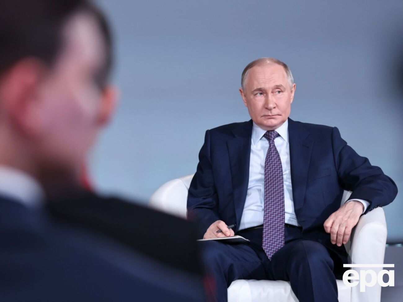 Нелегитимный президент РФ считает, что якобы имеет "достаточно сил и средств" для завершения войны в Украине так, как "нужно России"