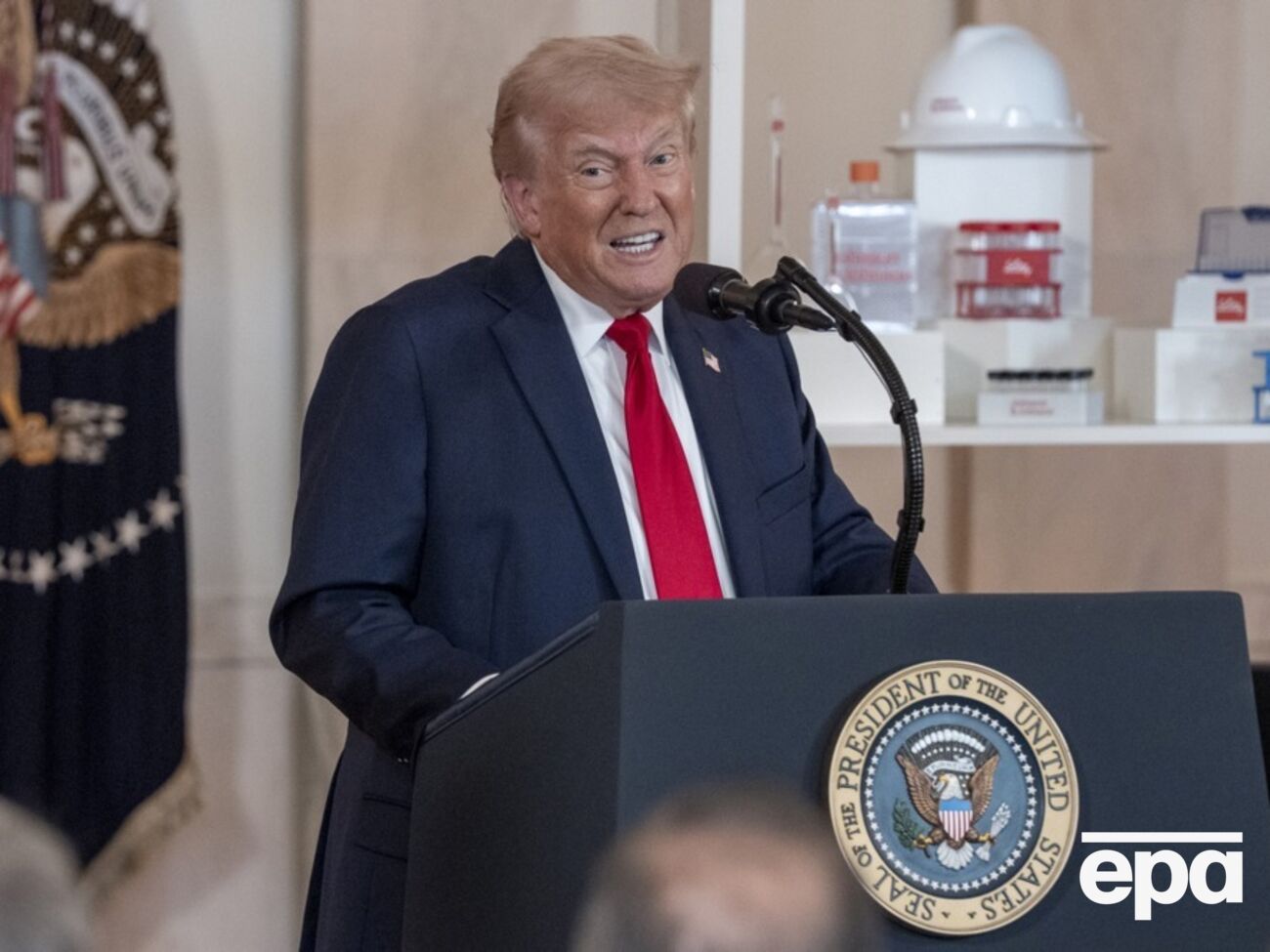 Трамп відмовився уточнити, про яку країну він говорить