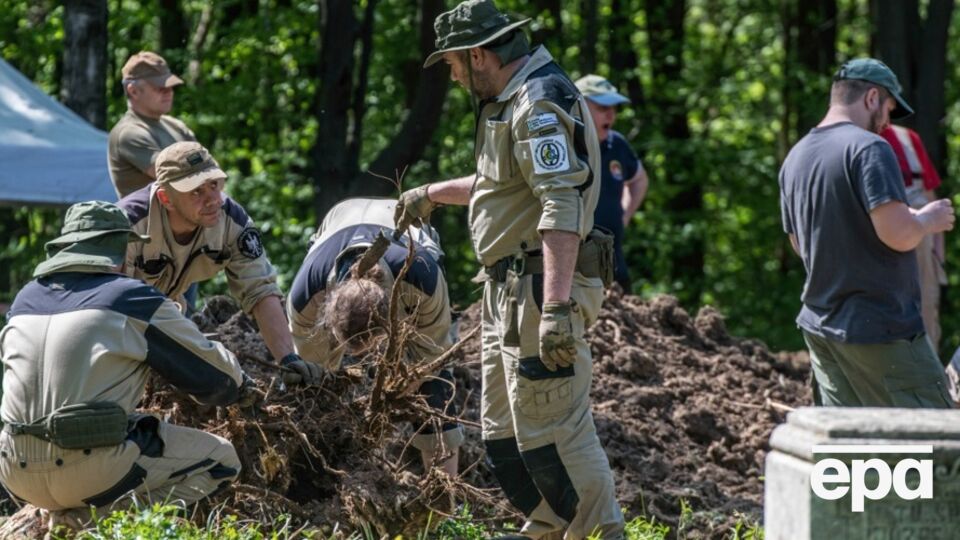 За оцінками, 1945 року в Пужниках загинуло приблизно 80 осіб