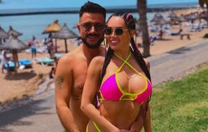 Про роман з Оверковською Налчаджиоглу повідомив у квітні