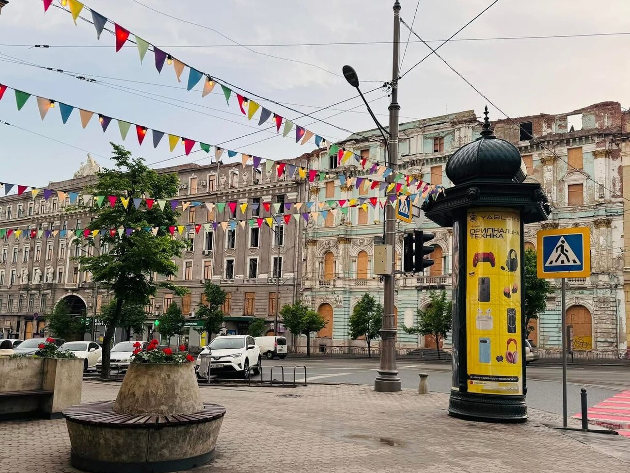 Окупанти б'ють по житлових кварталах Харкова