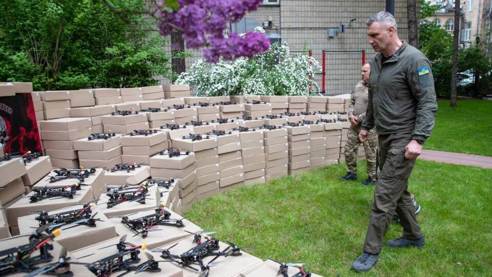 Кличко: Мы и в дальнейшем продолжим помогать военным