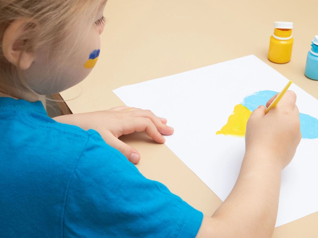 С начала войны в Украине около 20 тыс. украинских детей были депортированы и принудительно перемещены Россией, более 1,2 тыс. из них удалось вернуть