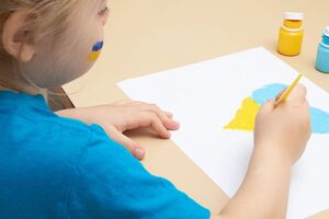 С начала войны в Украине около 20 тыс. украинских детей были депортированы и принудительно перемещены Россией, более 1,2 тыс. из них удалось вернуть