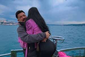 Про роман з Оверковською Налчаджиоглу повідомив у квітні