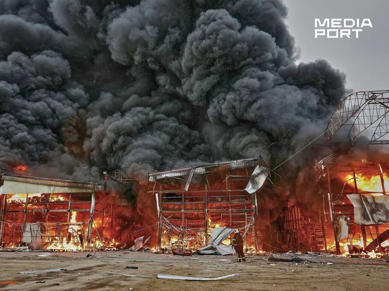 Огонь распространился на 500 м²