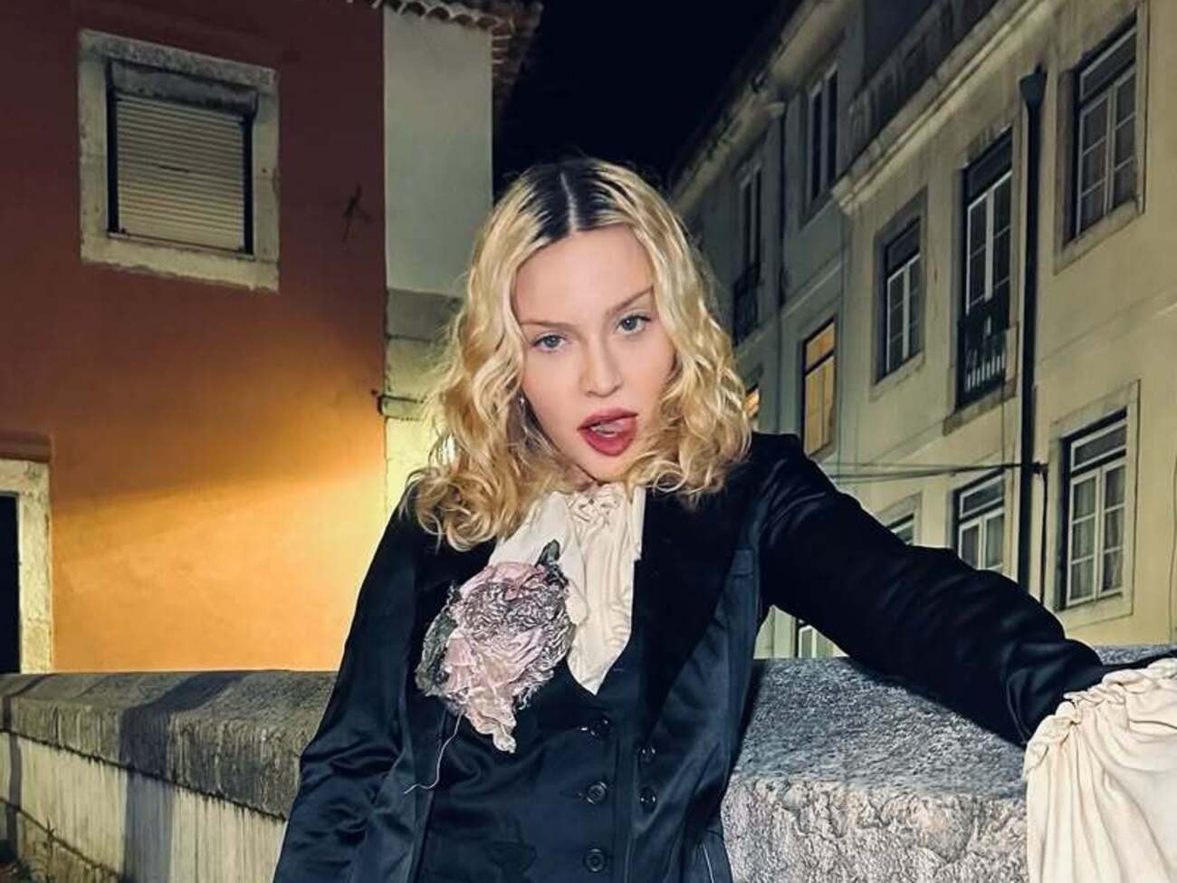 Образ для Мадонны создали французский и американский дизайнеры