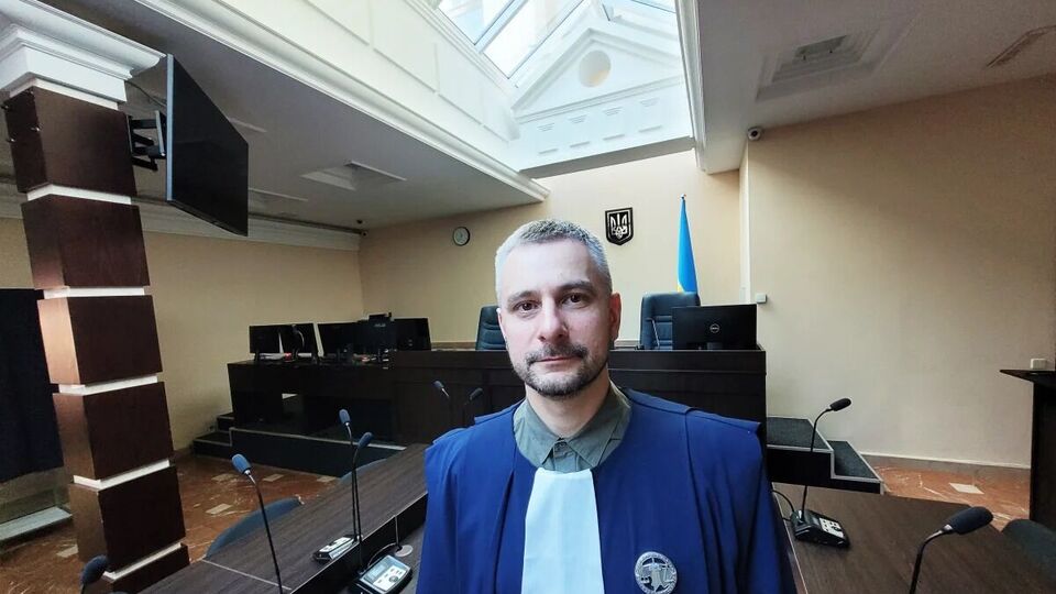 Постернак: Эти люди от имени государства судят других, поэтому их решения зависят в том числе от личных убеждений