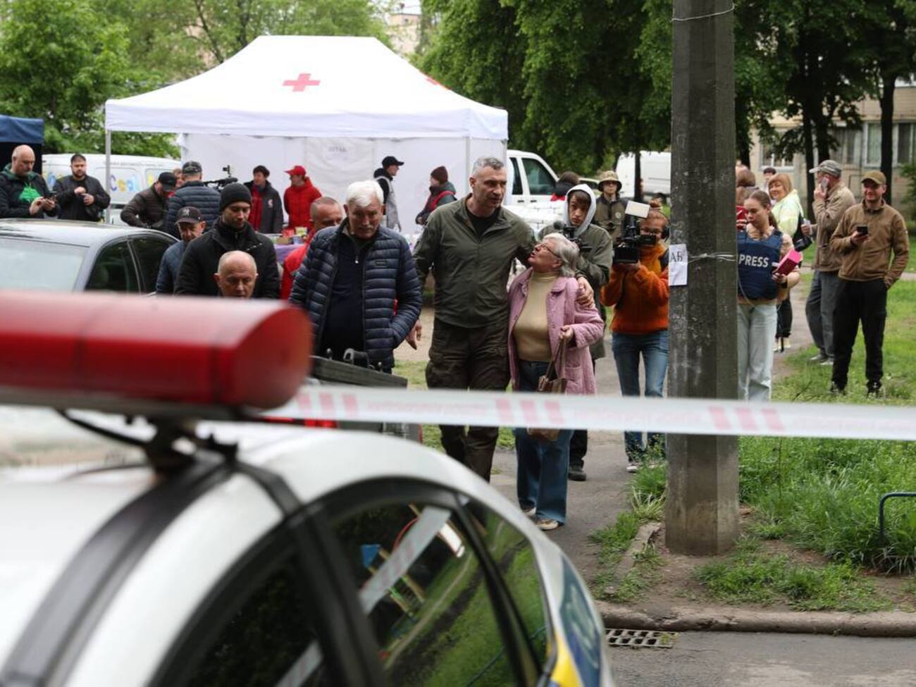 Кличко: Для помощи жителям оперативно развернули штаб по ликвидации последствий атаки