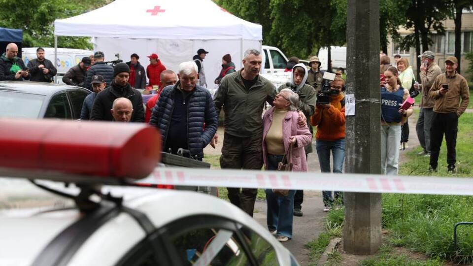 Кличко: Для помощи жителям оперативно развернули штаб по ликвидации последствий атаки