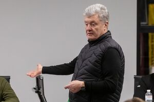 Відмова фракції "Євросолідарність" підтримати угоду створює сигнал про начебто політичну неузгодженість усередині України, підкреслив політолог