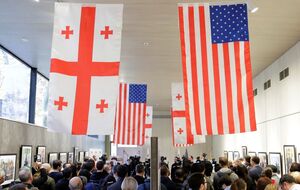 Сотрудникам посольства США рекомендовали избегать трех ТЦ