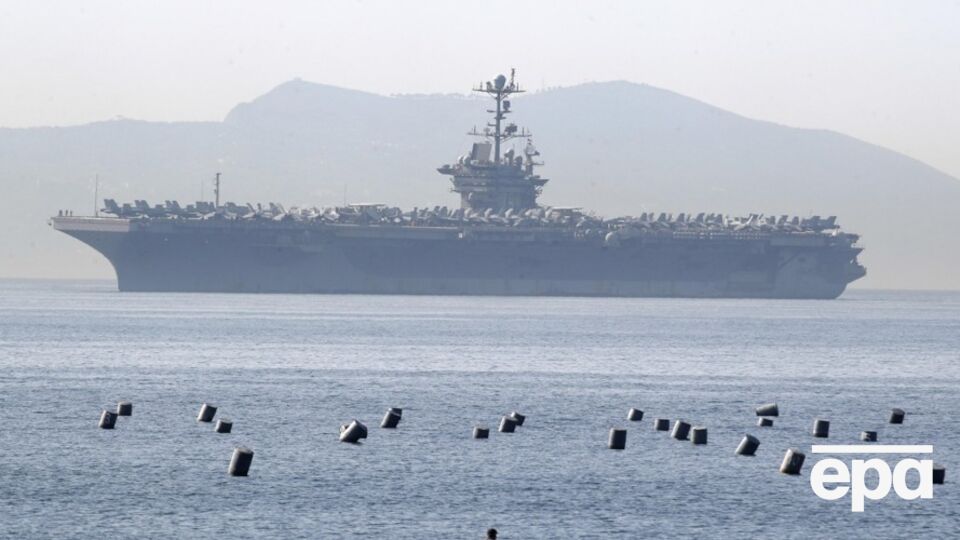 Оба случая произошли с USS Harry S. Truman, пишет CNN