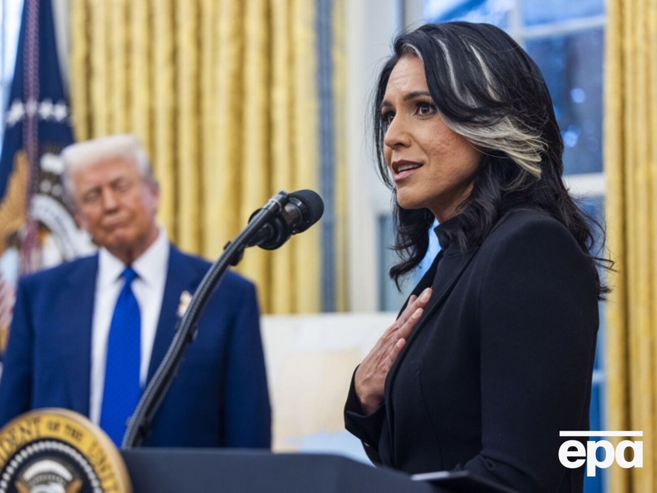 По данным WSJ, чиновники администрации под руководством Габбард поручили разведслужбам собрать информацию об отношении жителей острова к намерениям США