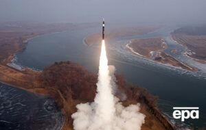 Yonhap обратило внимание, что это второй испытательный запуск баллистики КНДР в сторону Восточного моря после инаугурации Трампа