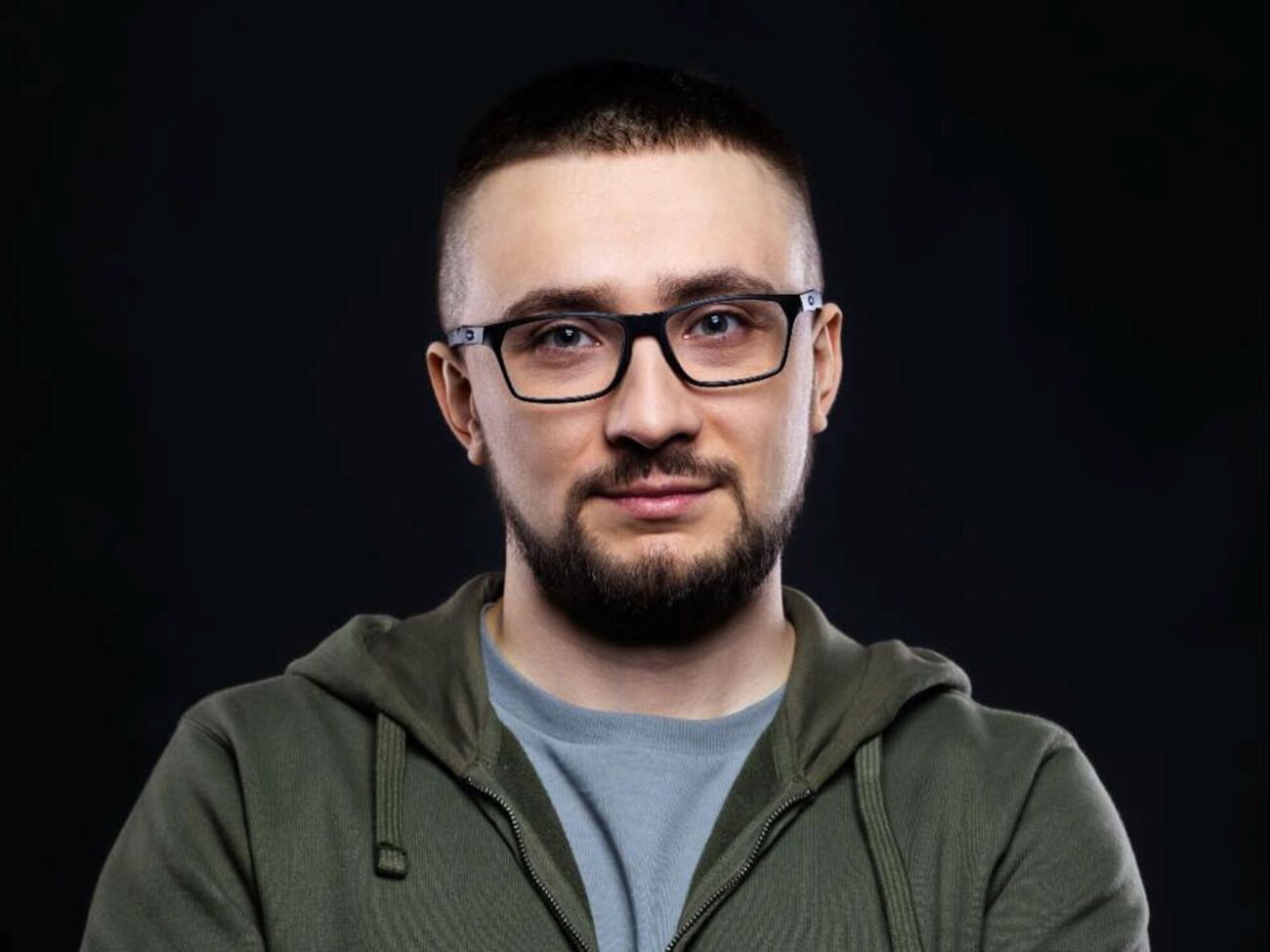 Стерненко обвинил Алхим в глорификации агрессора