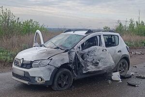 Россияне ударили БПЛА по гражданской машине