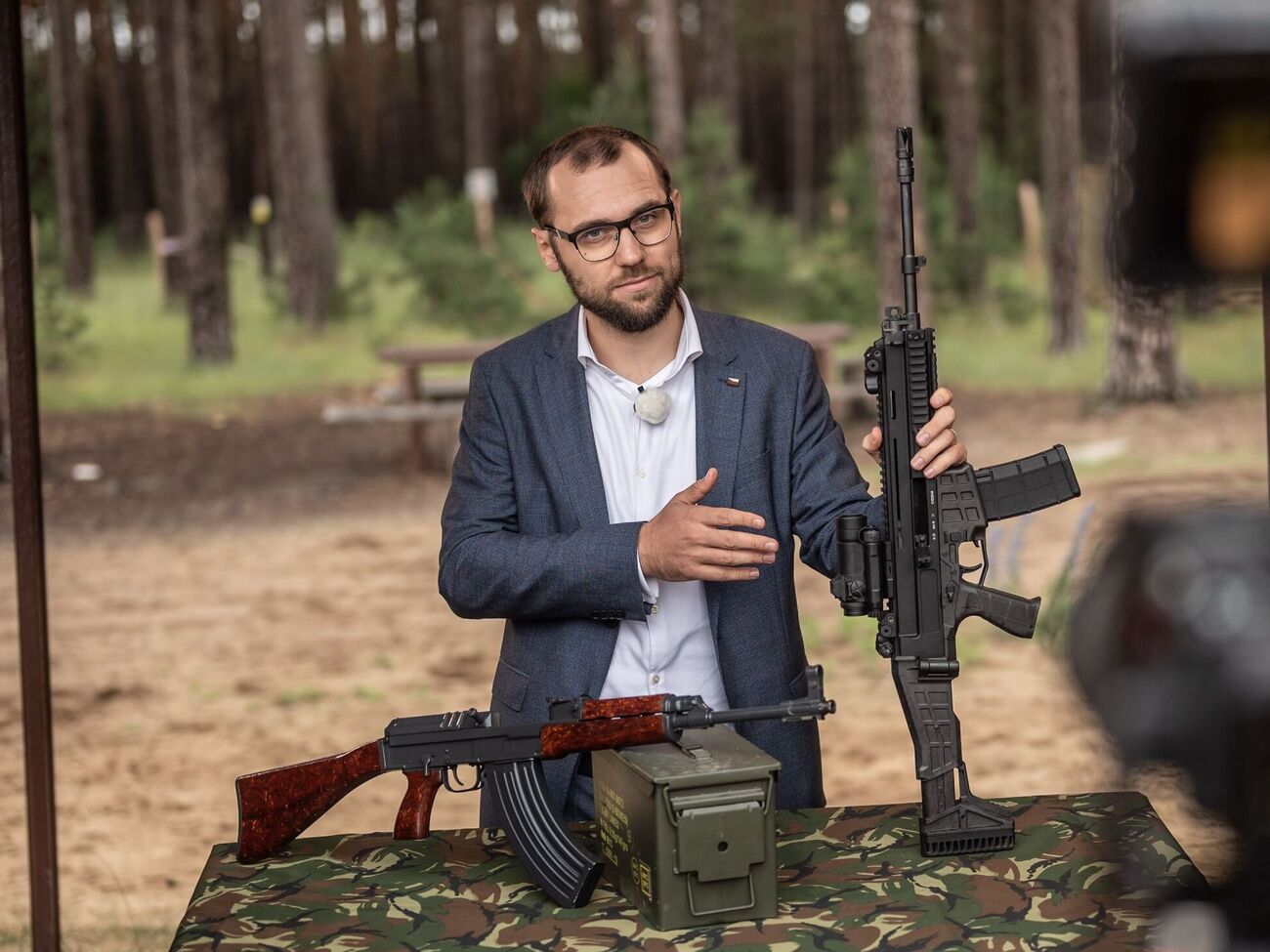 Копечний прокоментував вибір шкарпеток із зображенням охопленого полум'ям Кремля