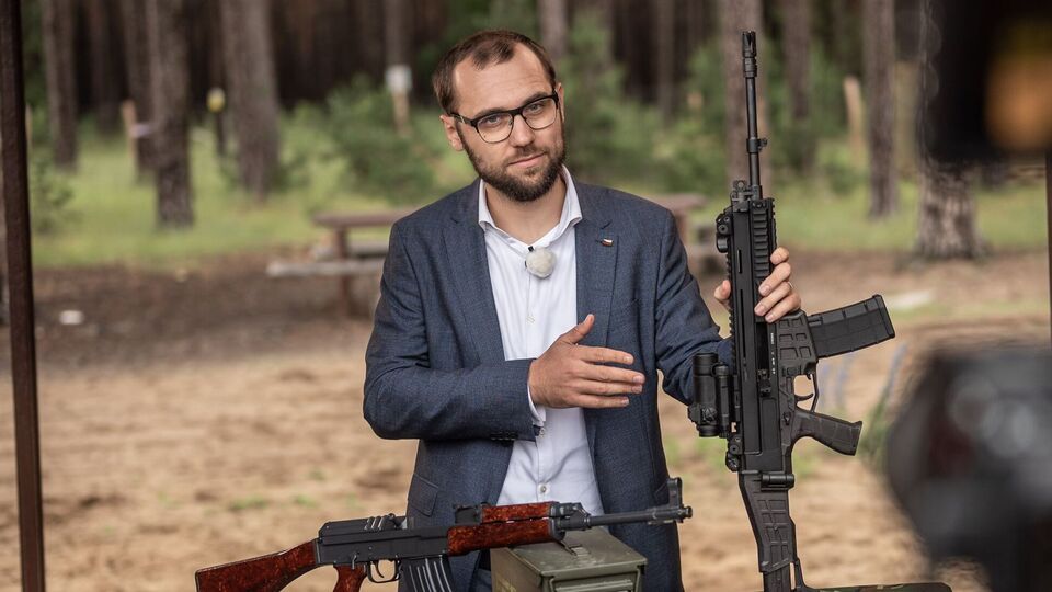 Копечний прокоментував вибір шкарпеток із зображенням охопленого полум'ям Кремля