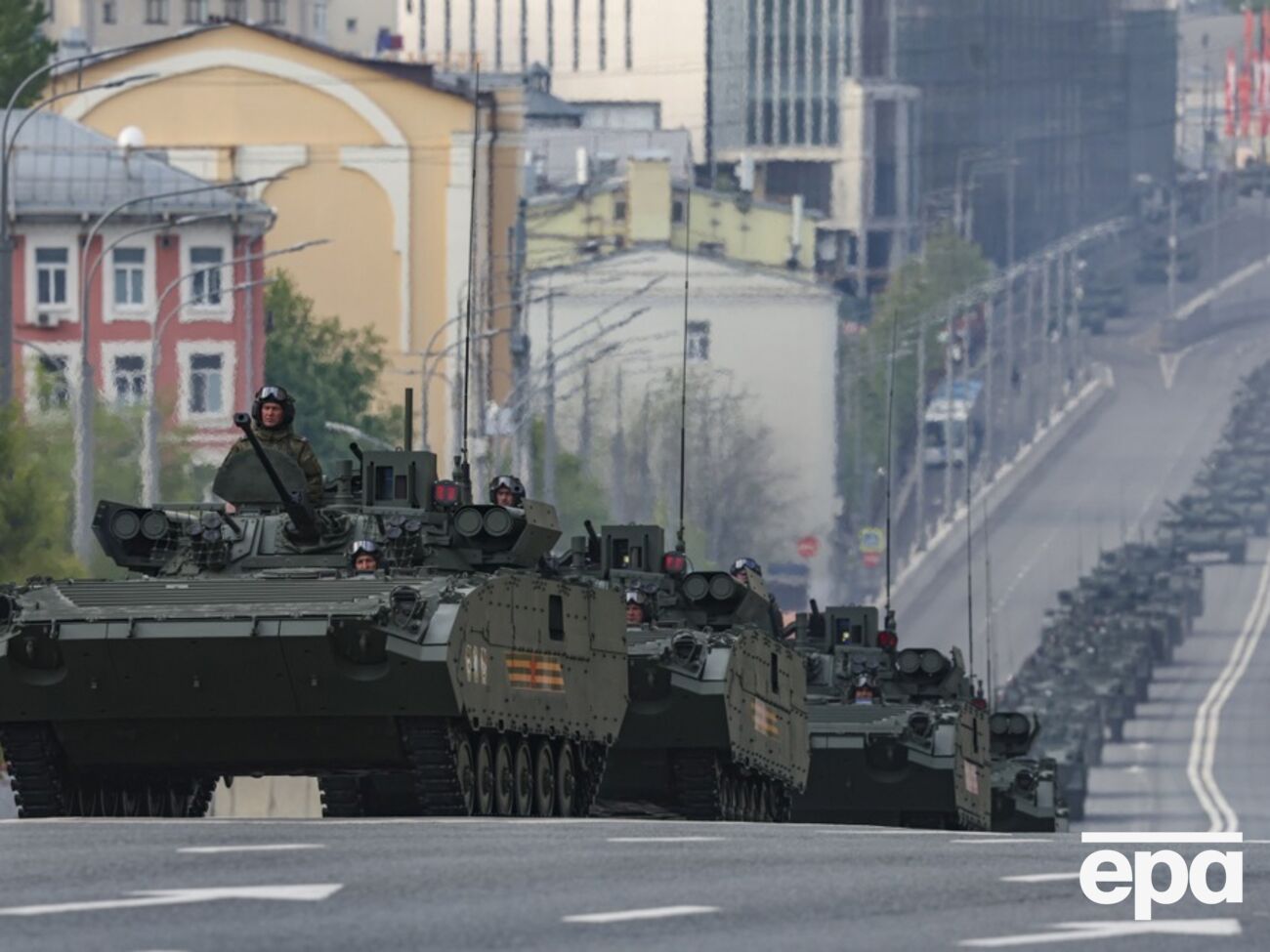 На параді в Москві будуть представники країн, найманці з яких загинули на фронті в Україні