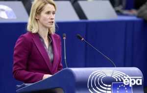 Каллас раскритиковала визит сербского президента в столицу РФ