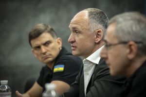 По мнению Татарова, наказанию военных преступников будет способствовать спецтрибунал, над созданием которого Украина работает вместе с партнерами