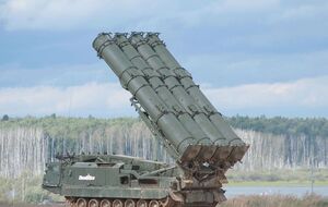 По информации ЦПД, ранее РФ держала на Дальнем Востоке 12 пусковых установок С-300 и 24 пусковых С-400, но сейчас их количество там сократили