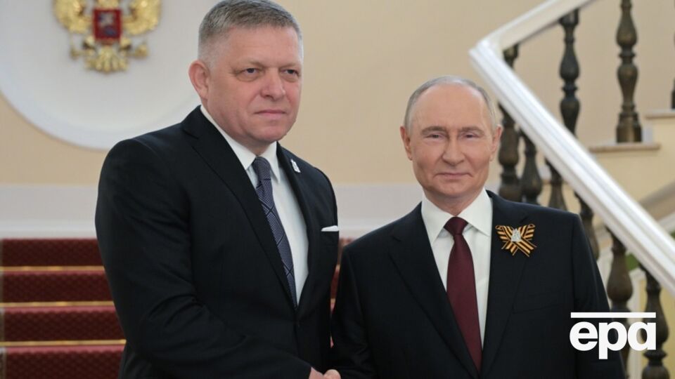Глава партии ODS Павел Мацко отметил, что Фицо (на фото слева) решил не "пытаться принять такие меры, чтобы Словакия была частью мира и стояла на правильной стороне истории"
