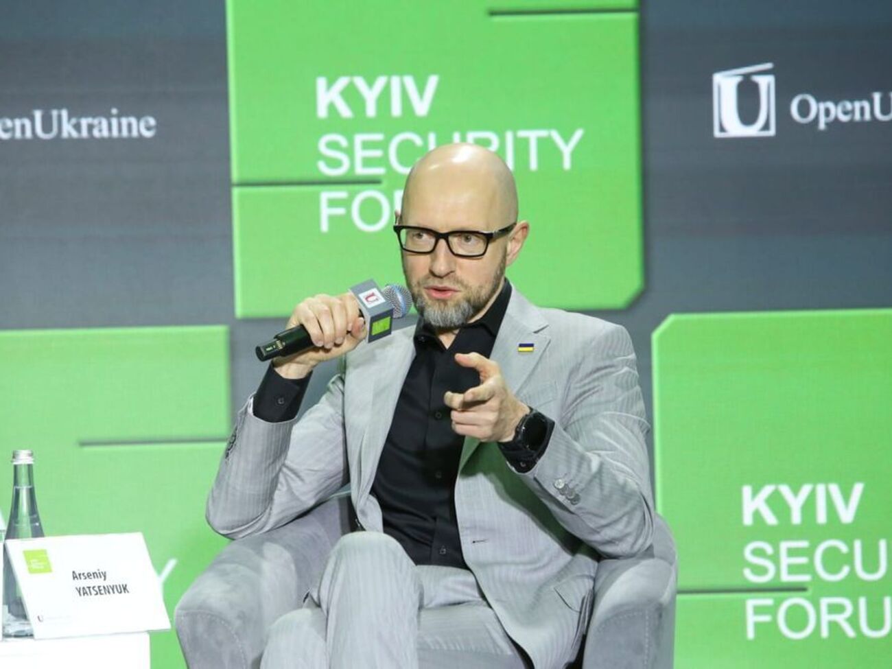 Яценюк наголосив, що агресивні дії Путіна щодо України віддзеркалюють ставлення більшості росіян