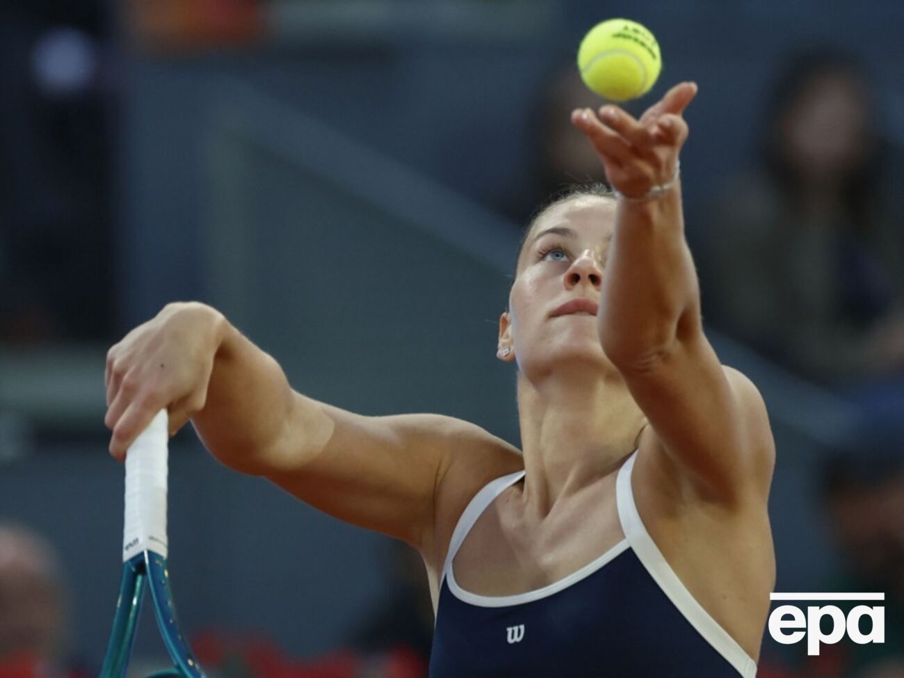 Костюк потиснула руку росіянці, яка змінила громадянство