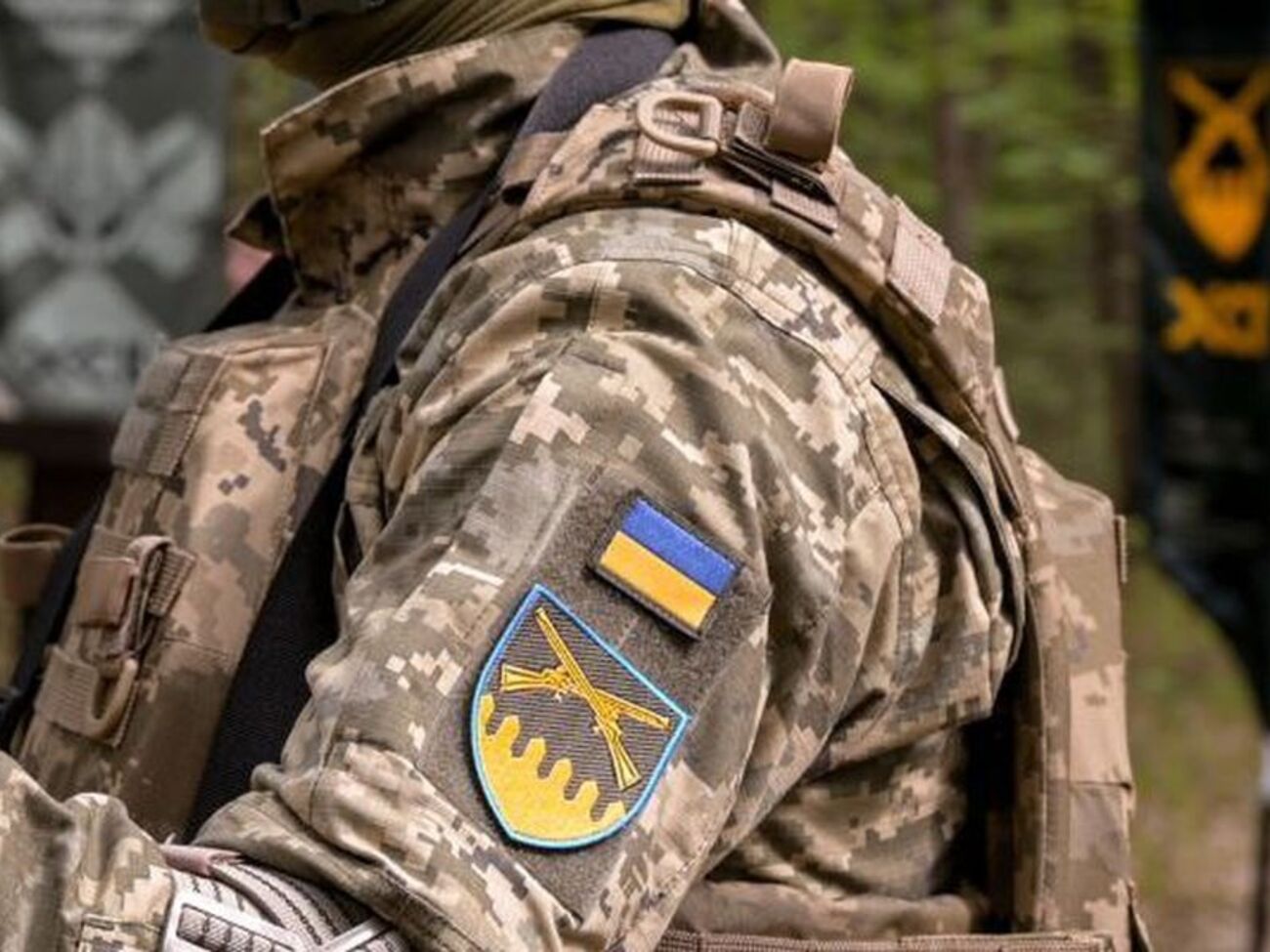 В результате удара погибли 12 человек